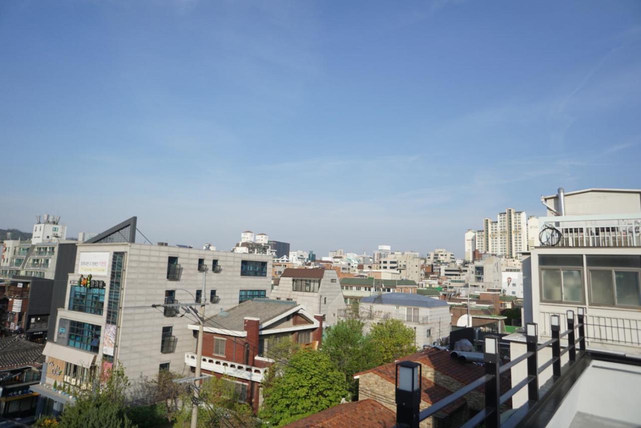 Easytrip Guesthouse Сеул Екстериор снимка